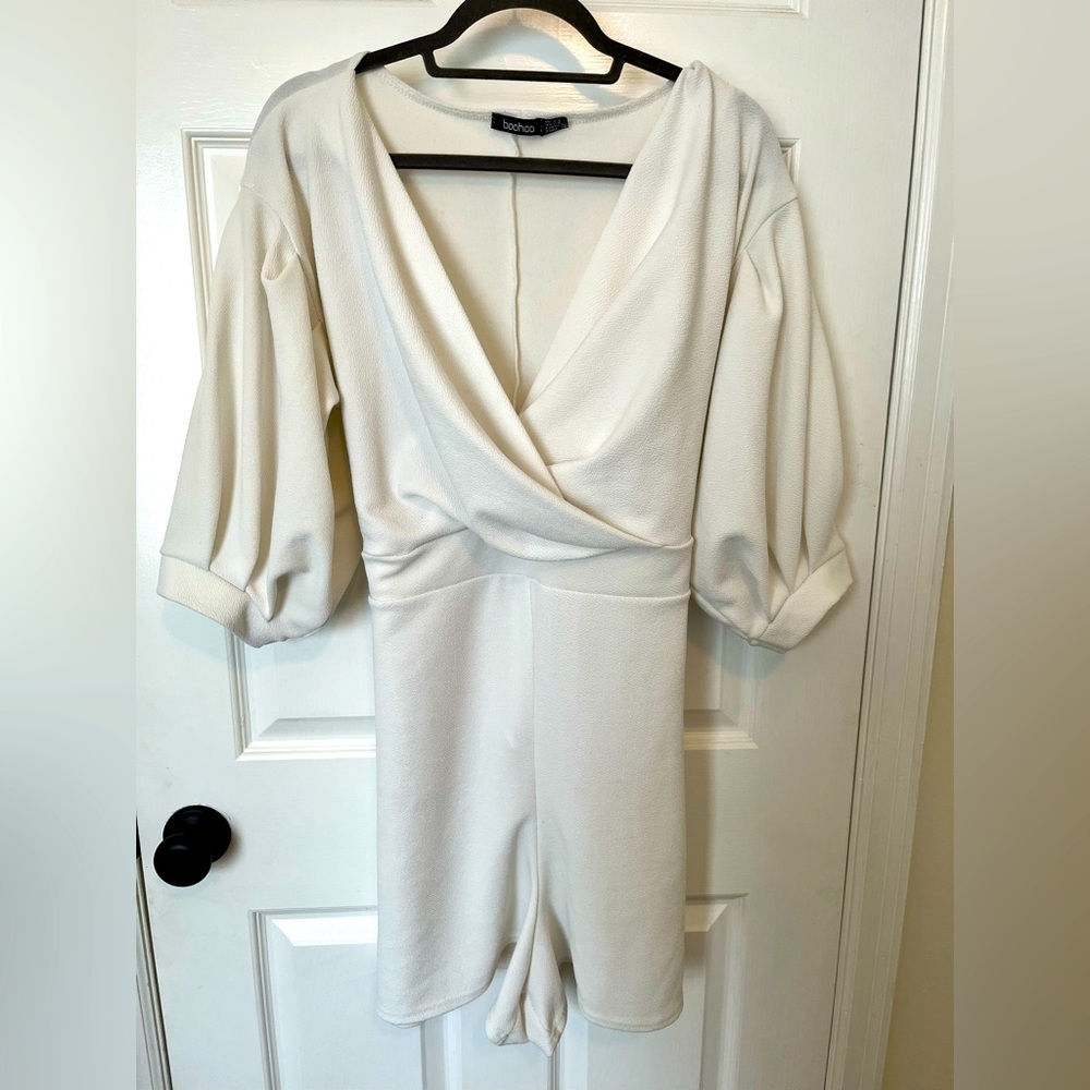 Boohoo white romper shorts
